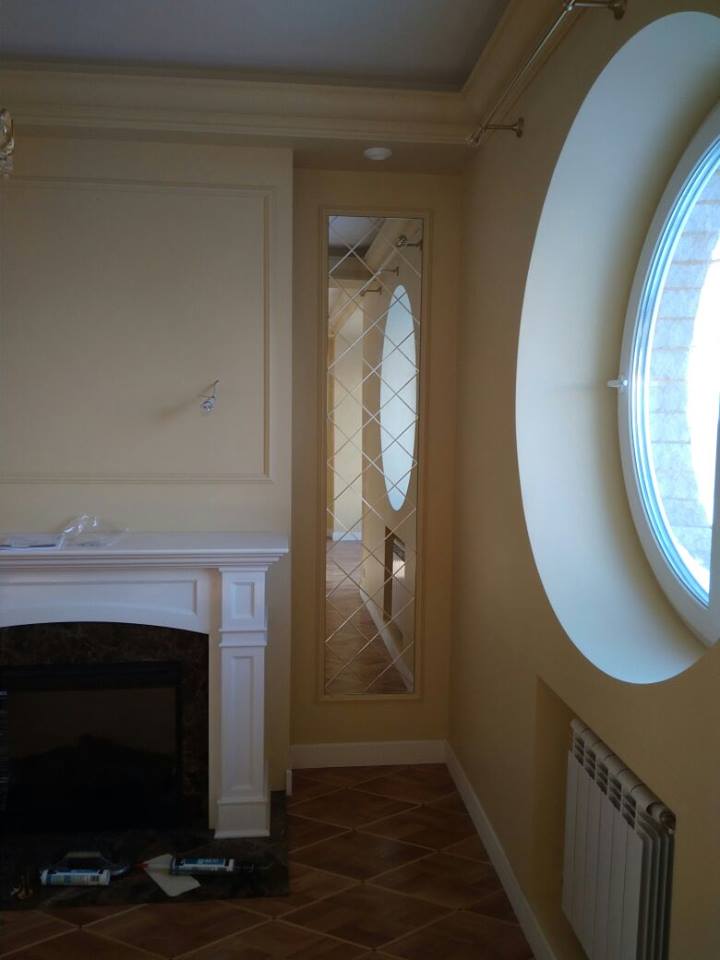 Зеркала в гостиную с гравировкой